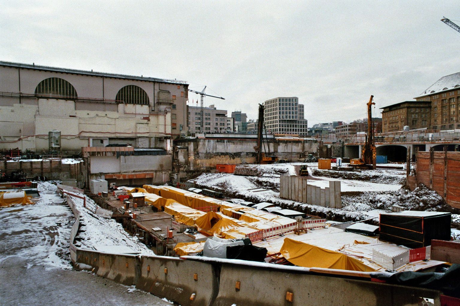 imm008_9A.jpg