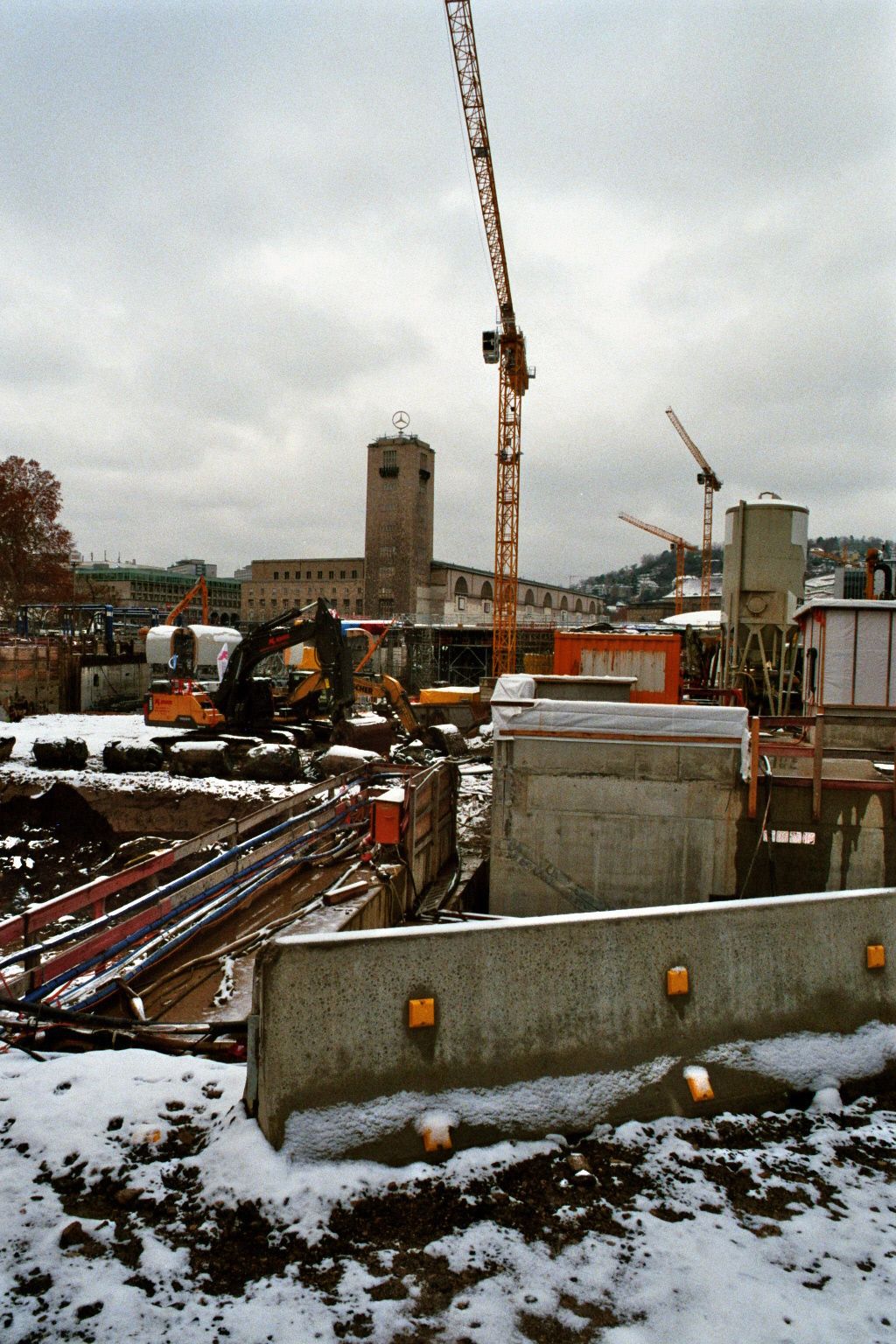 imm015_16A.jpg